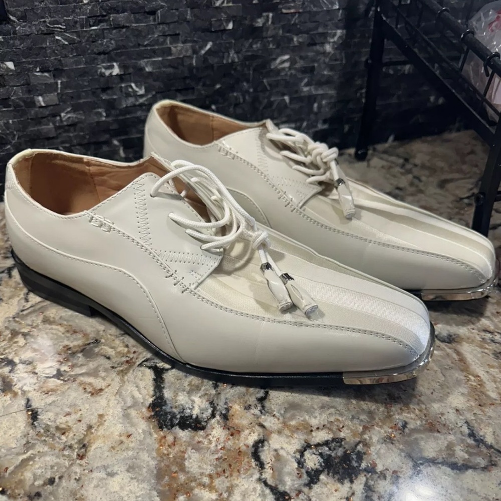 Expressions Men's Sz 12 Oxford Dress Shoes Striped Satin White Cousin Eddie